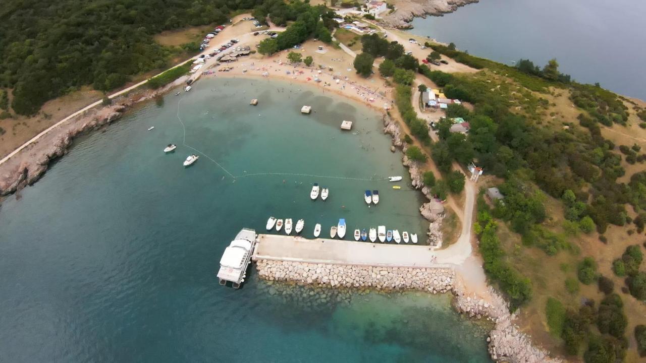 Holiday House Tos-Vila With Heated Pool Vrbnik  Esterno foto