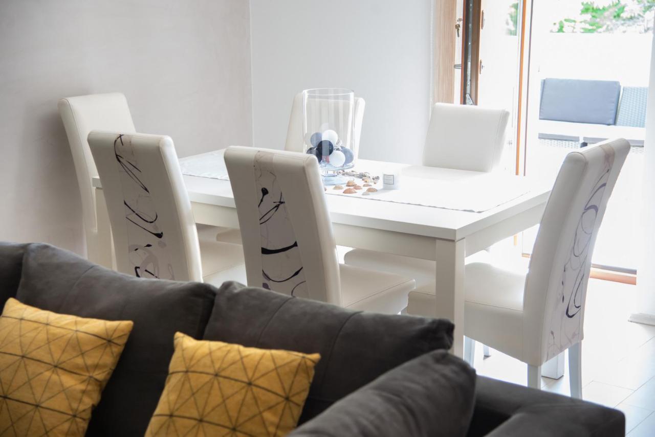Holiday House Tos-Vila With Heated Pool Vrbnik  Esterno foto