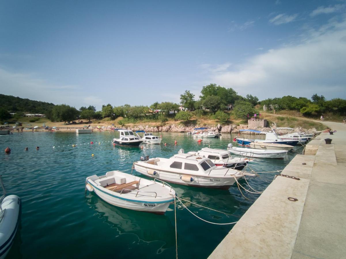 Holiday House Tos-Vila With Heated Pool Vrbnik  Esterno foto