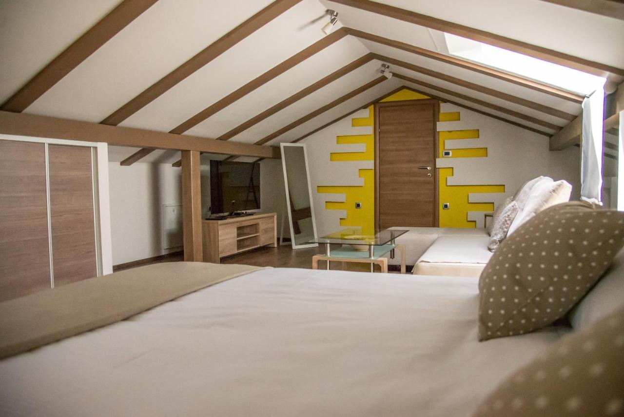 Holiday House Tos-Vila With Heated Pool Vrbnik  Esterno foto
