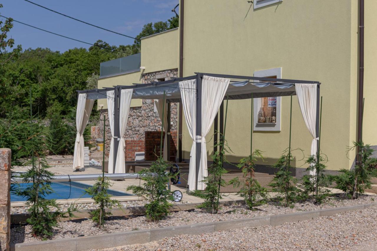 Holiday House Tos-Vila With Heated Pool Vrbnik  Esterno foto