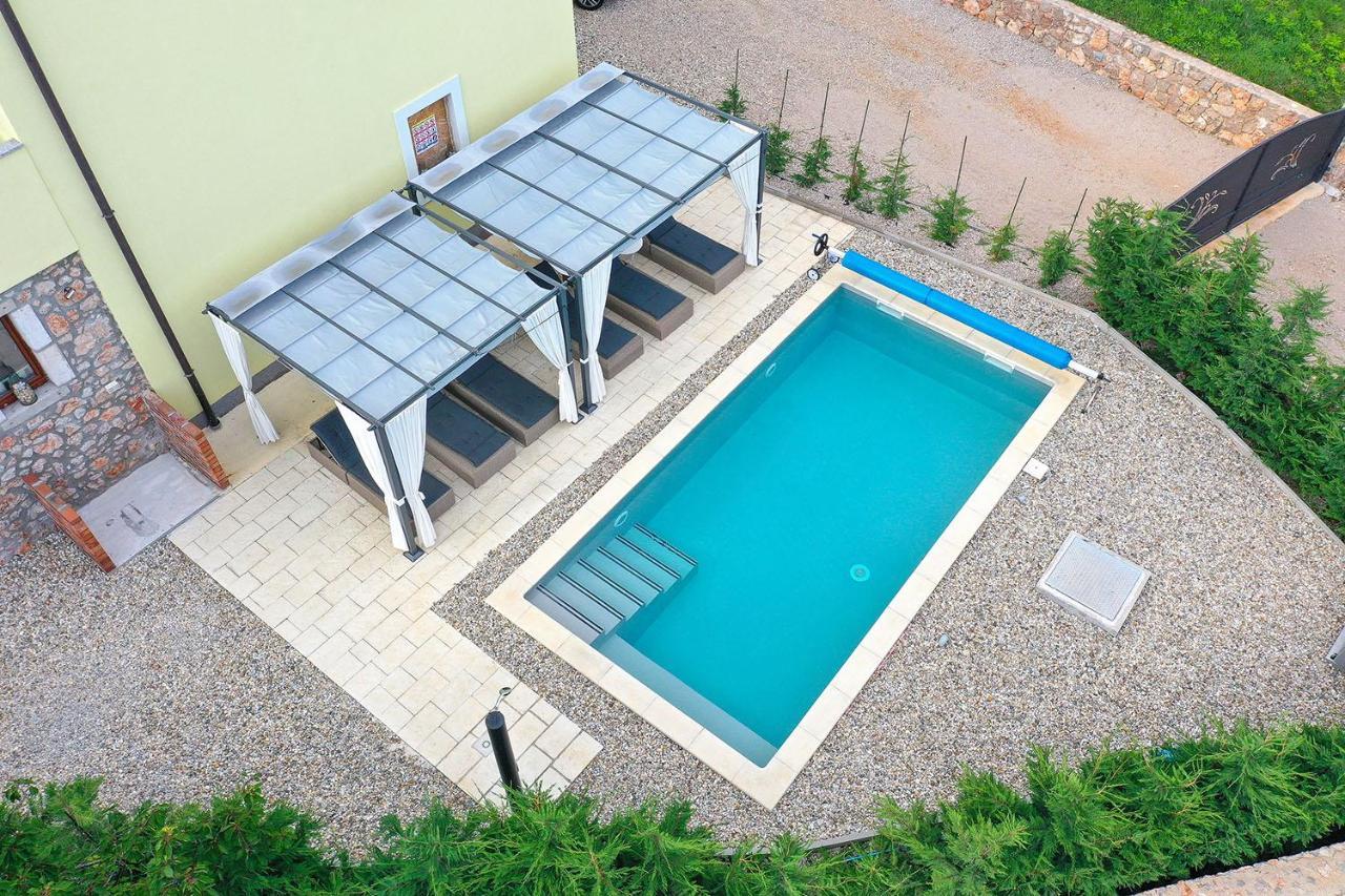 Holiday House Tos-Vila With Heated Pool Vrbnik  Esterno foto